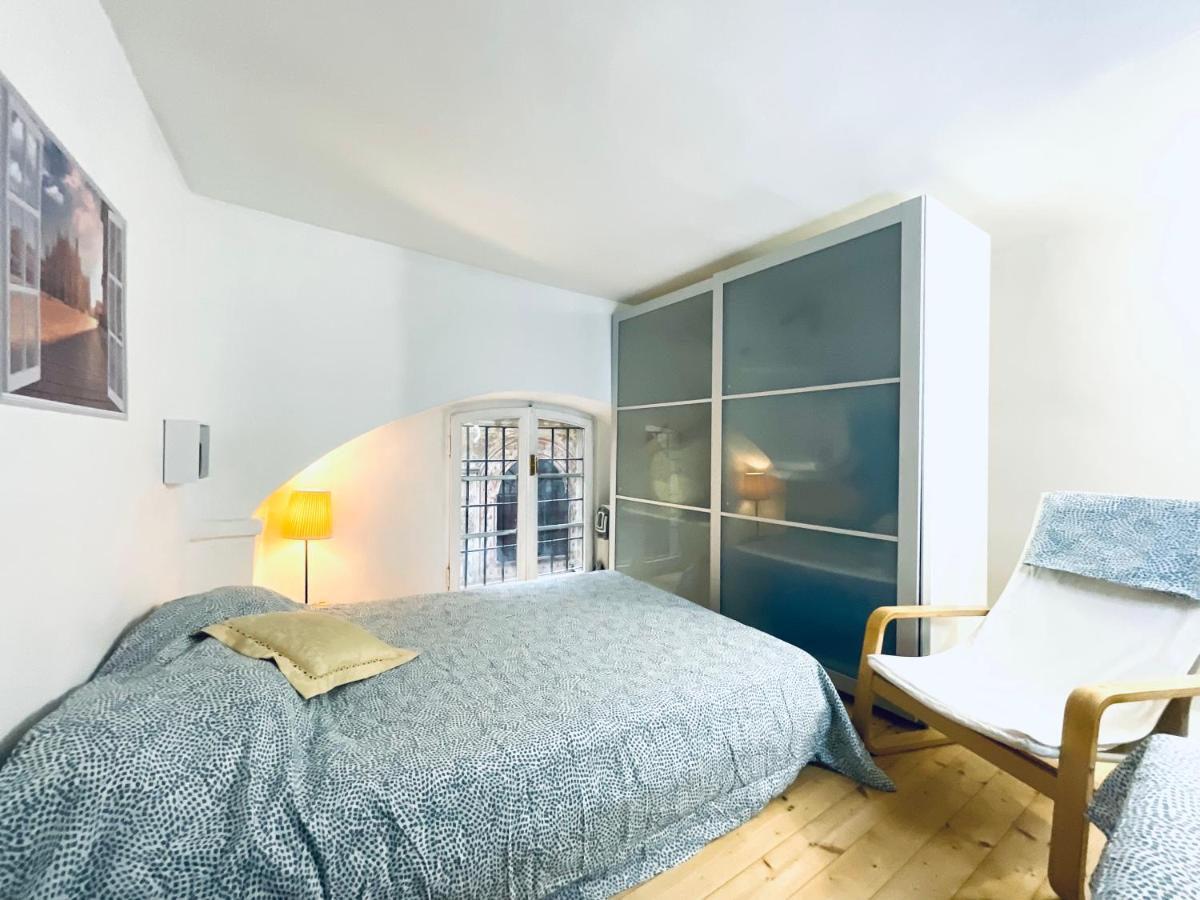 Apartment In 3 Minutes From Duomo Ingresso Via Dei Piatti Milánó Kültér fotó